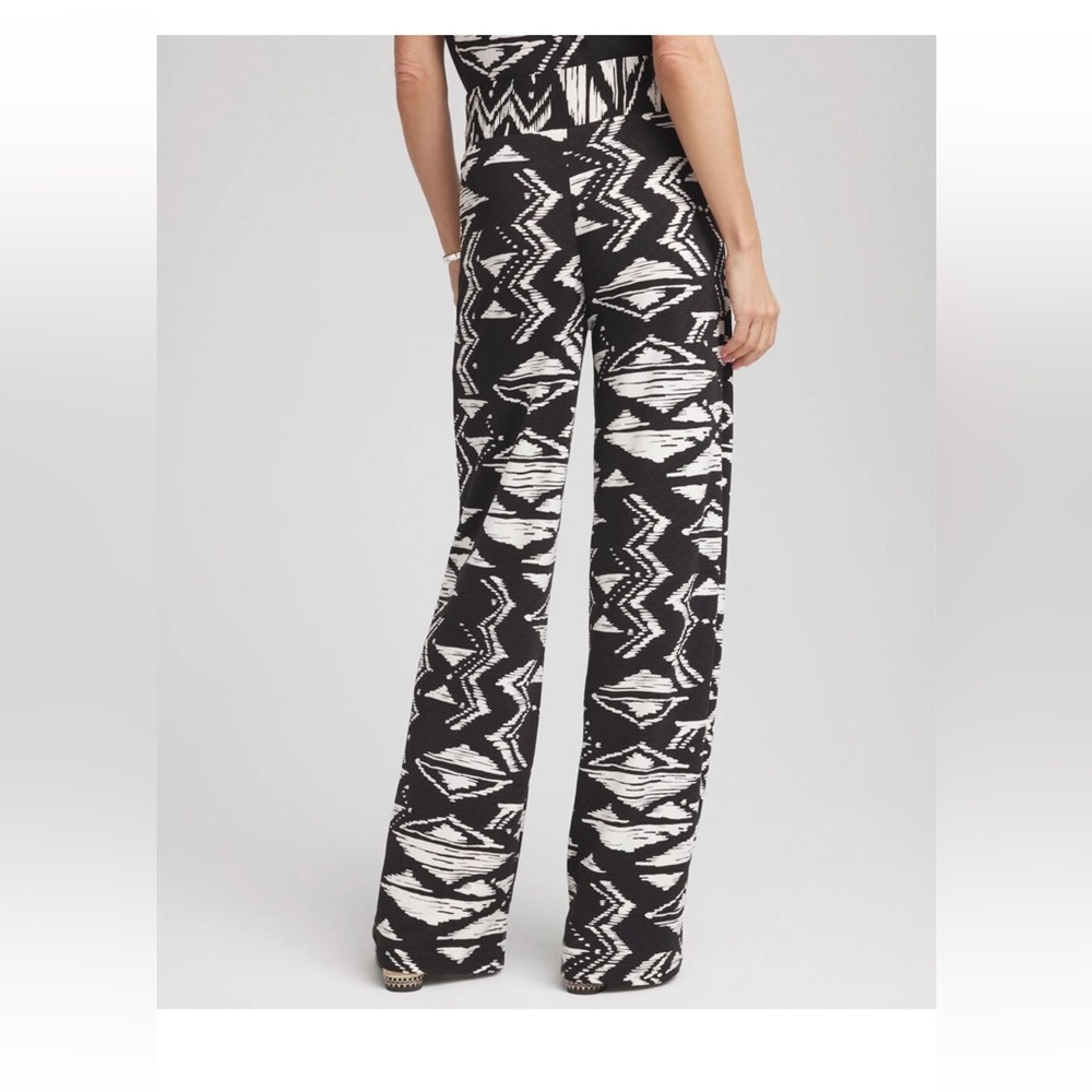 CHICO’S Monochrome Patterned Wide Leg Pants - Picture 2 of 7